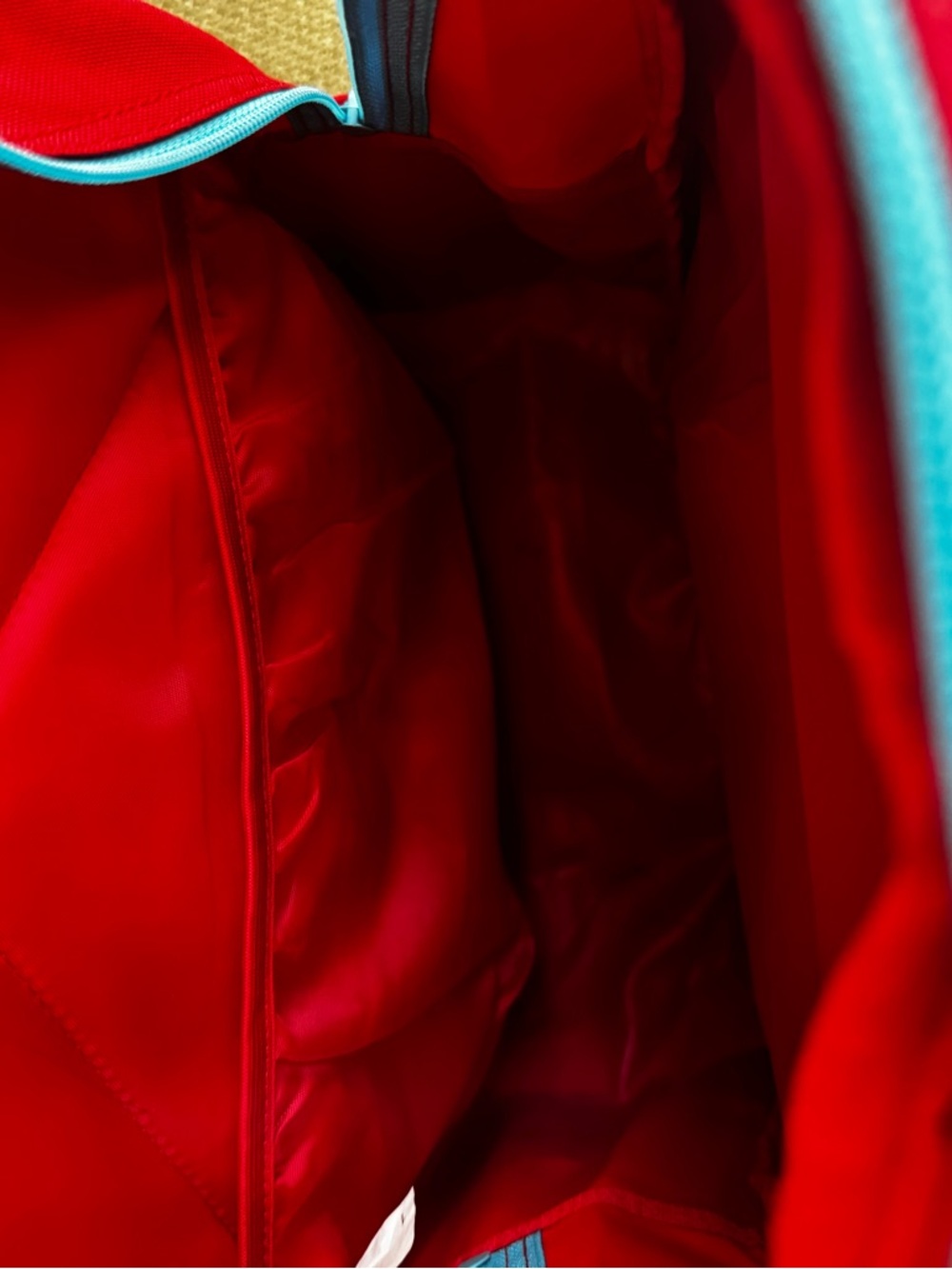 Gaming Backpack - Turquoise & Red Kids Console Design - Picture 3 of 4